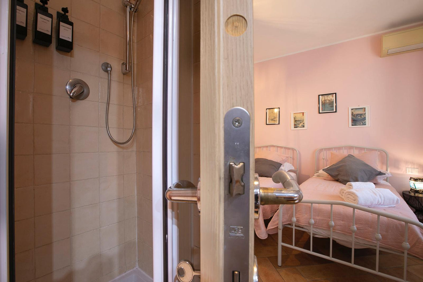 Roma, zona Ardeatina "Alchimia Friends and family" casa vacanza